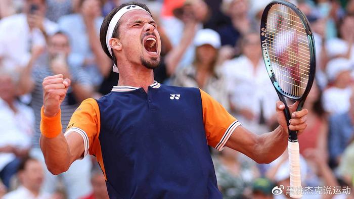 随着比赛的 随着比赛的