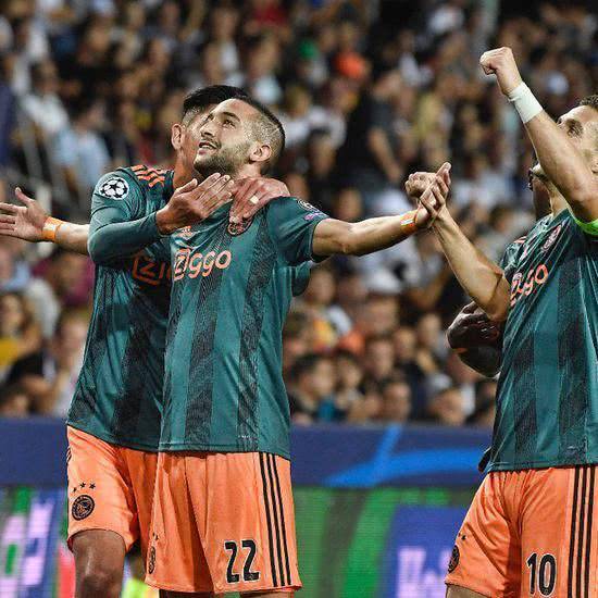 我们期待更 我们期待更